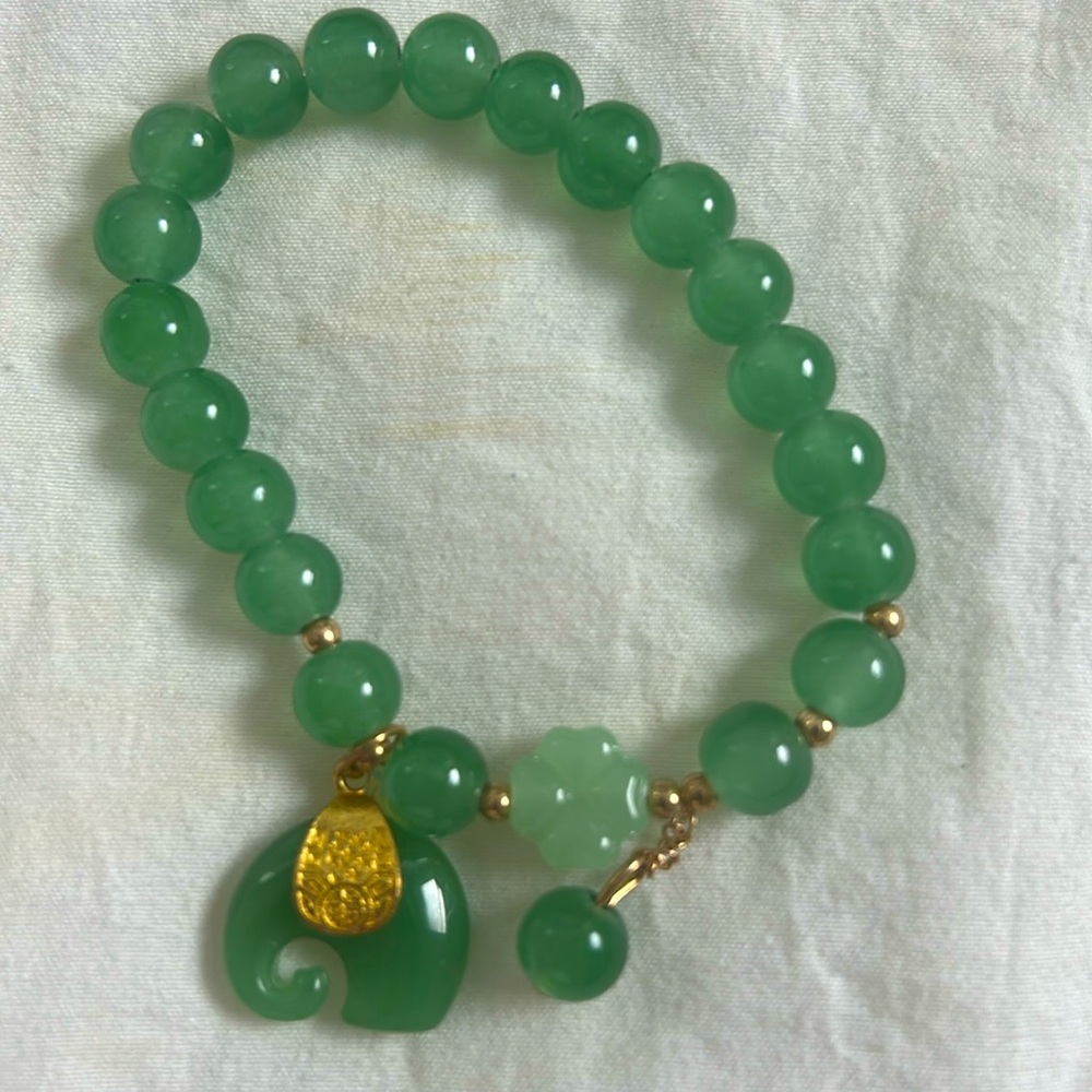 Lucky Charm jade beaded bracelet